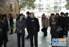 二七区校园文化建设以2006年“活动年”的形式强力推进